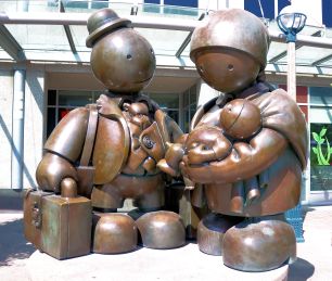 "Immigrant Family" (2007), Tom Otterness